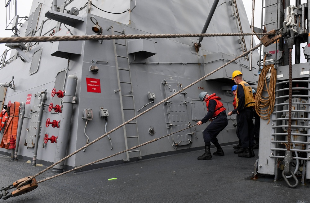 USS Wayne E. Meyer Performs Replenishment-at-Sea in the South China Sea