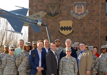 Building bonds: Airman recognized by community