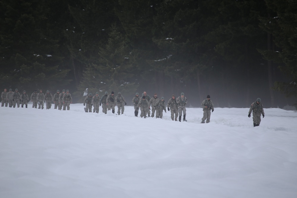 Unit finds warmth in teamwork during winter survival training
