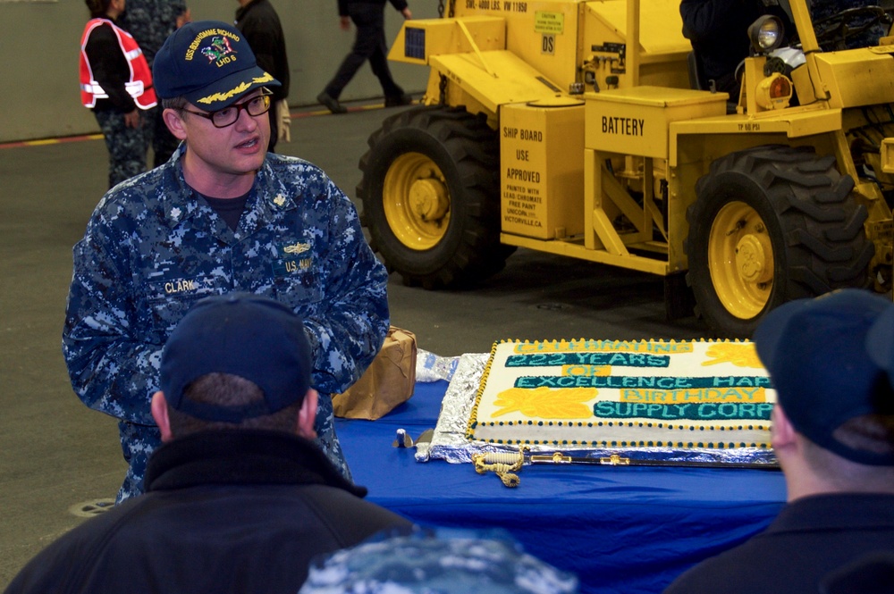 USS Bonhomme Richard (LHD 6) USS Ashland Departs