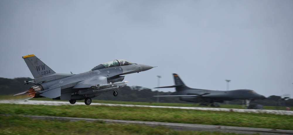 Combat airpower dominates the skies during Cope North 17