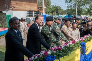 U.S. Marines Train With Japanese Ground Self Defence Force