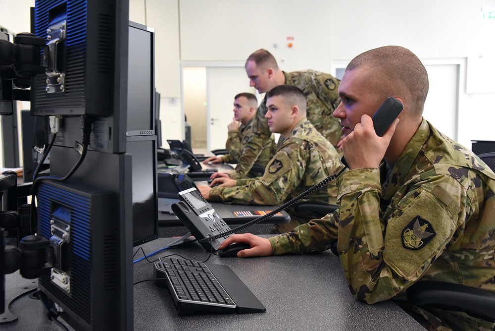 WSOC Soldiers manage communication payload