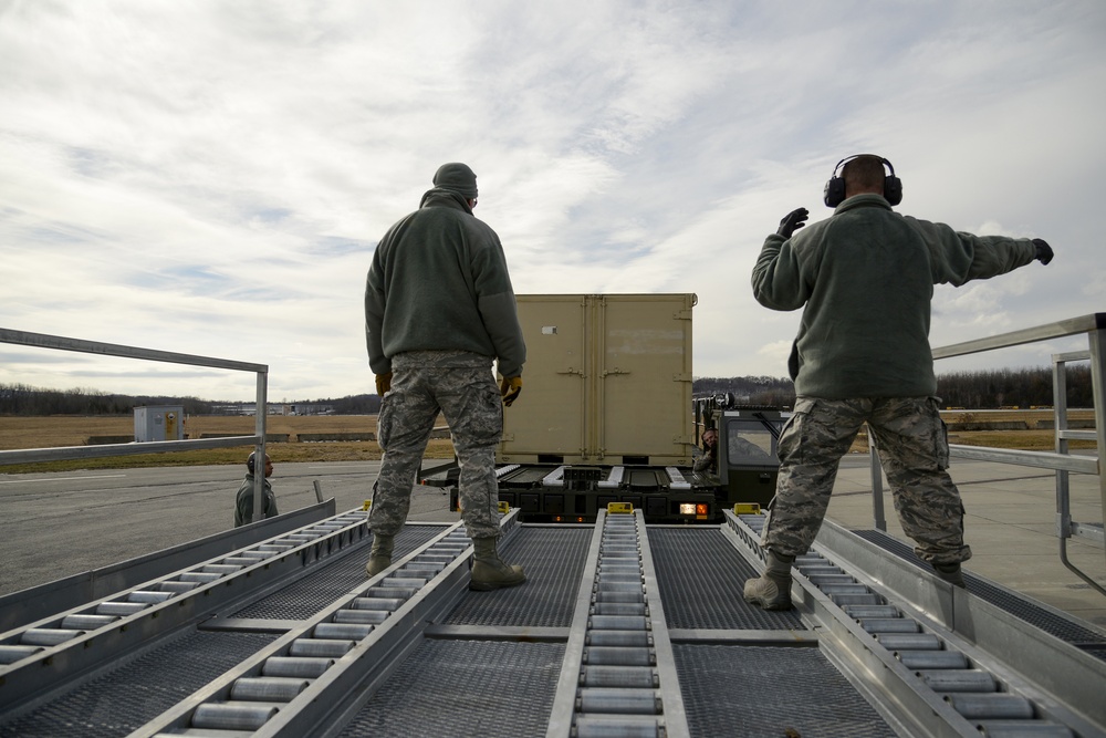 105th Airlift Wing hosts 60k loader training