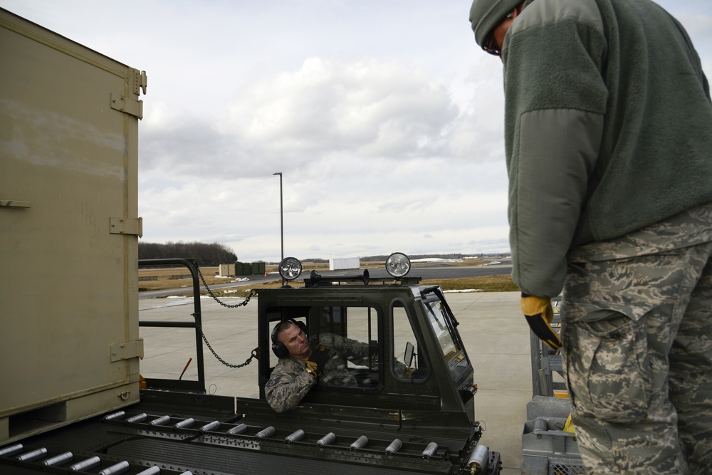 105th Airlift Wing hosts 60k loader training