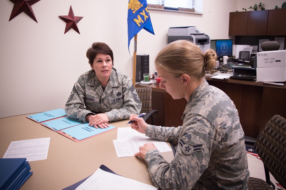 New chief to Citizen Airmen: go beyond the swipe