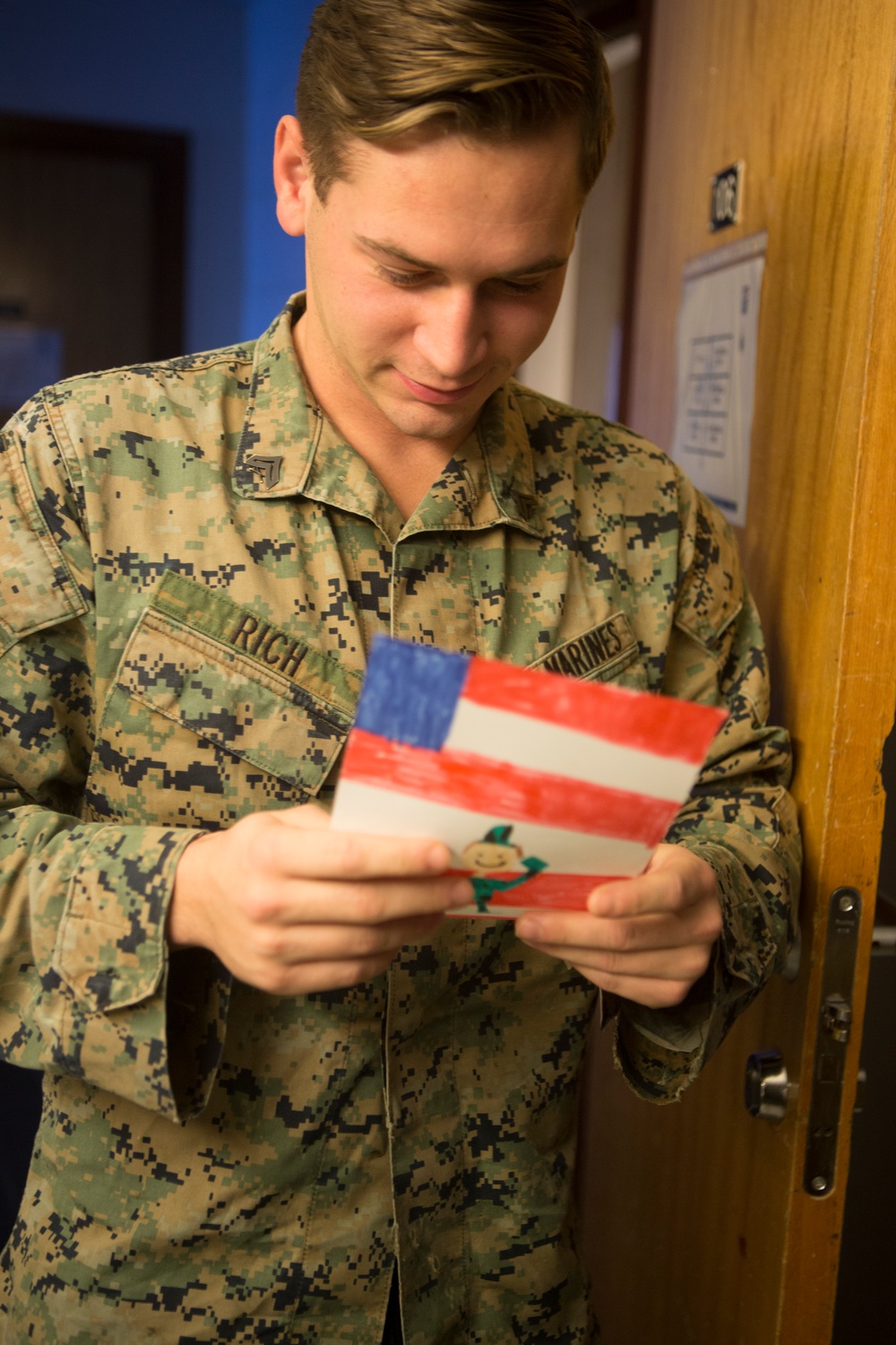 Marine Rotational Force Europe 17.1 Receives Valentine's Day cards