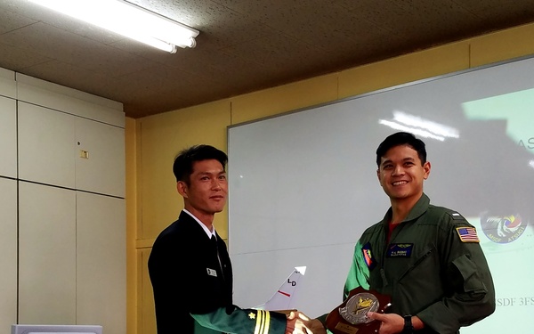 VP-10 ‘Red Lancers’ Conduct Compatibility Exercises with JMSDF Counterparts