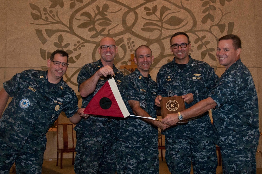 USS Topeka is Presented with the 2016 COMSUBRON 15 Battle Efficiency Award
