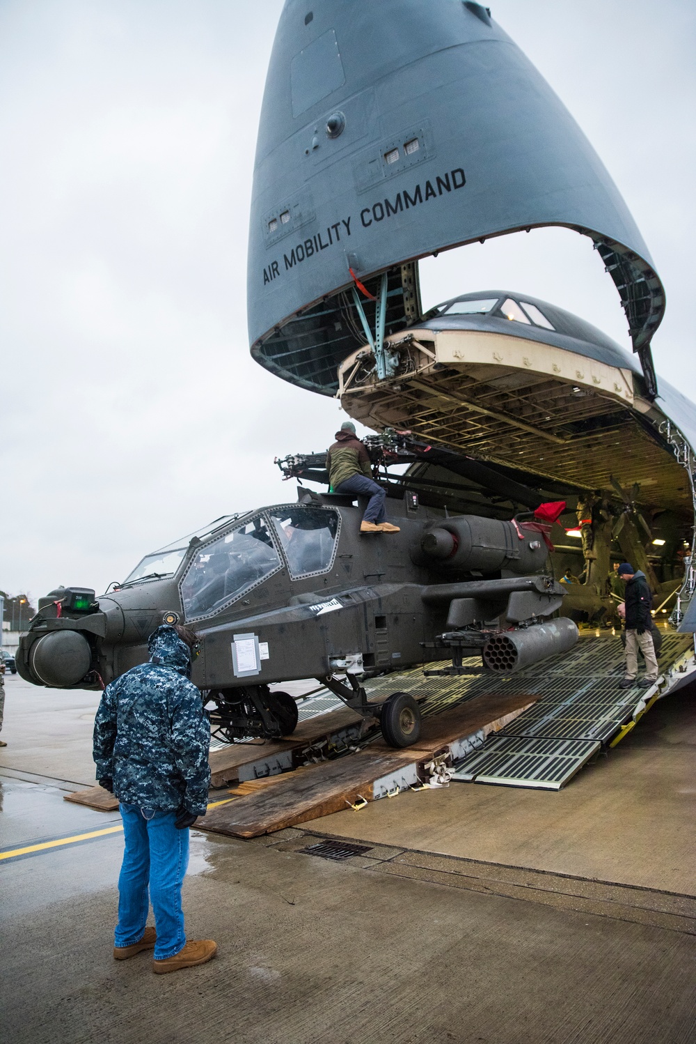 Fort Bliss' 'Iron Dragons' arrive in Germany