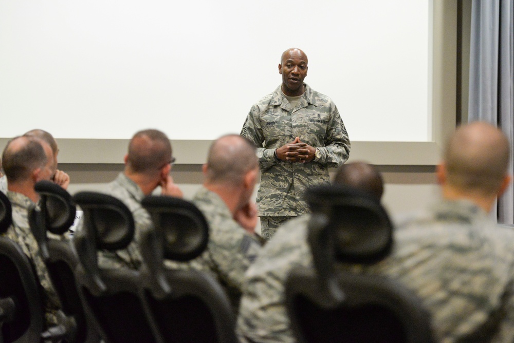 CMSAF Wright visits WPAFB