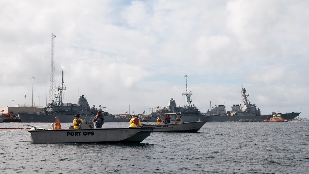 Naval Base San Diego Sailors participate in oil spill response drill