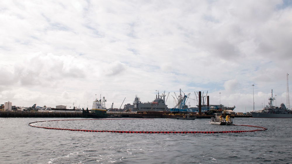 Naval Base San Diego Sailors participate in oil spill response drill