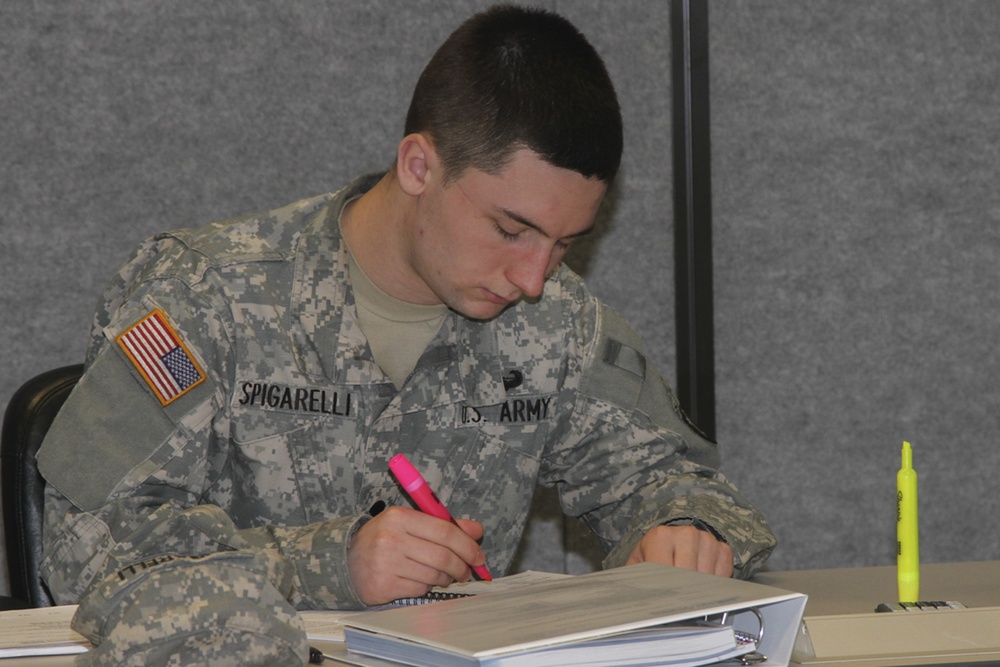 Electronic maintenance Soldiers advance skills through two-week course