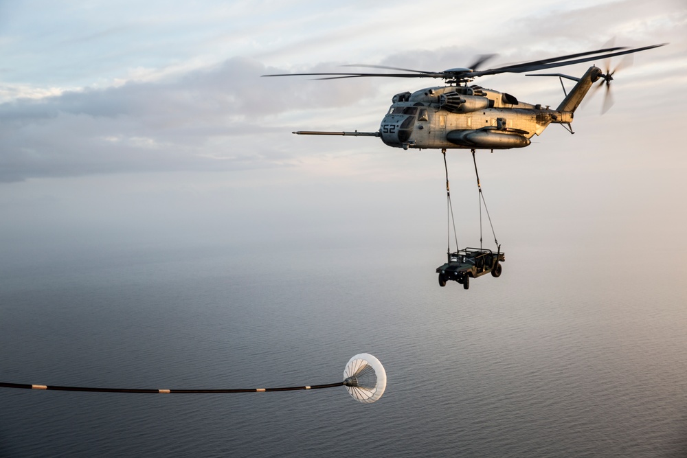 HMH-464 and VMGR-234 Conduct Aerial Refuel Training