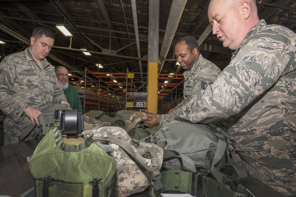 88th LRS demonstrate deployment operations