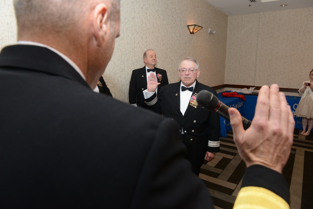 D17 Auxiliary selects new commodore