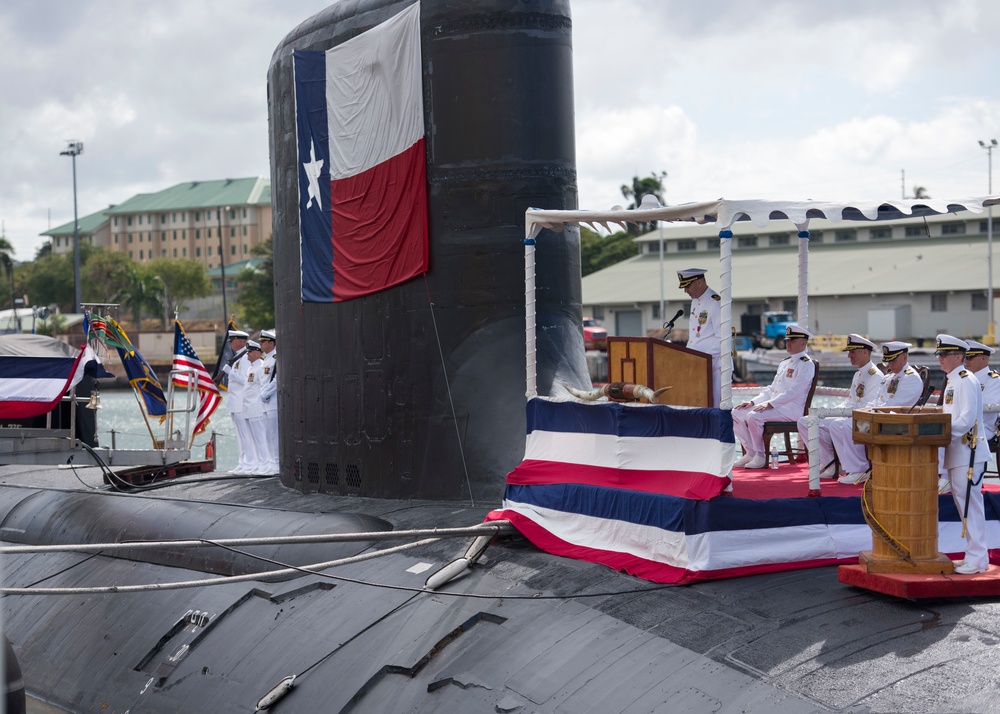 Pearl Harbor Hosts USS Texas Change of Command Ceremony