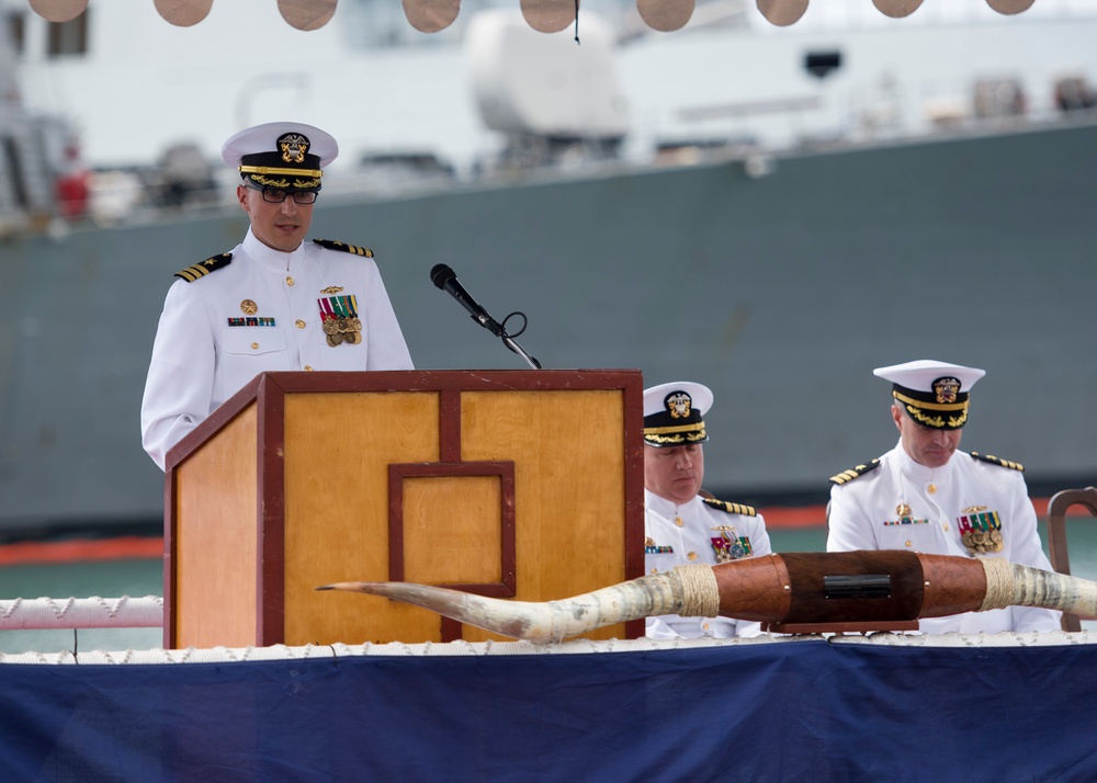 Pearl Harbor Hosts USS Texas Change of Command Ceremony