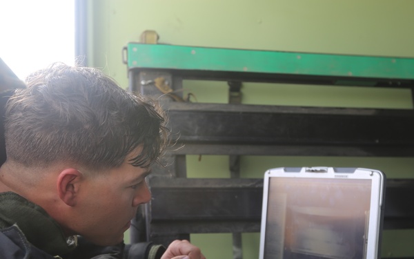 15th MEU's bomb squad annihilates IED threat