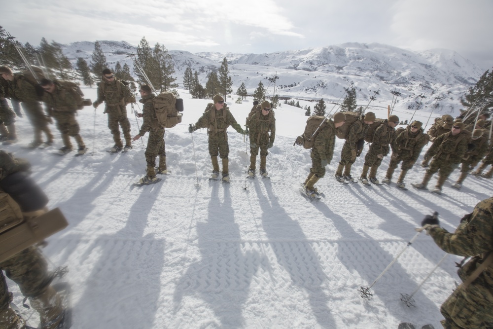 1st CEB Marines Hike During MTX 2-17