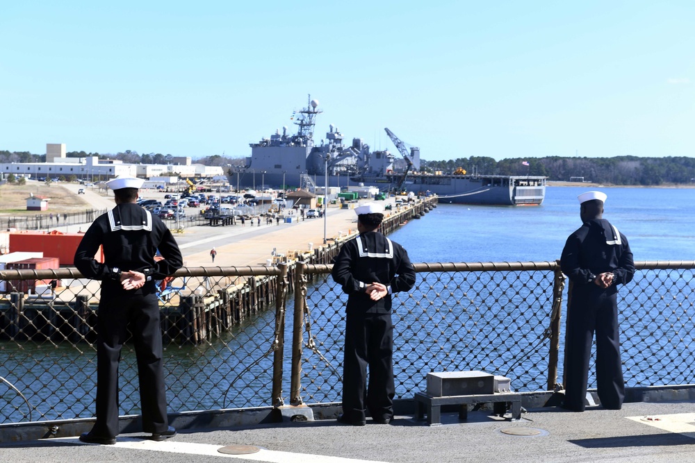 USS Carter Hall Deploys