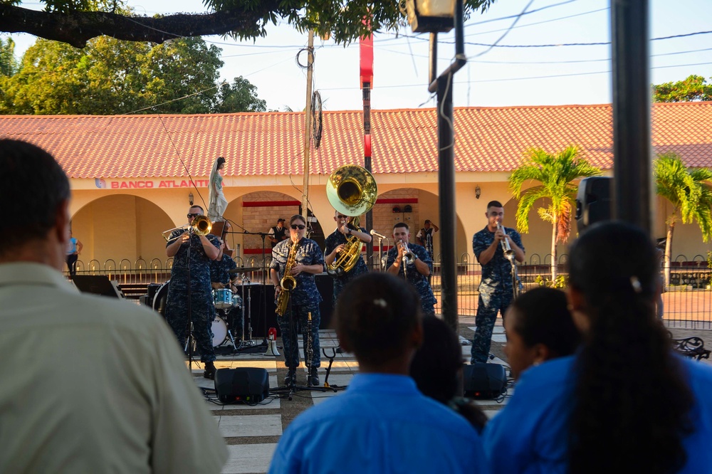 Members of the U.S. Fleet Forces (USFF) Band, Norfolk, Va., perform for host nation residents in support of Continuing Promise 2017’s (CP-17)