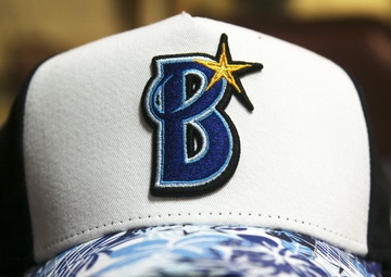 BayStars visit MCAS Futenma, tour MV-22B Osprey, dine with Marines, Ginowan City Mayor