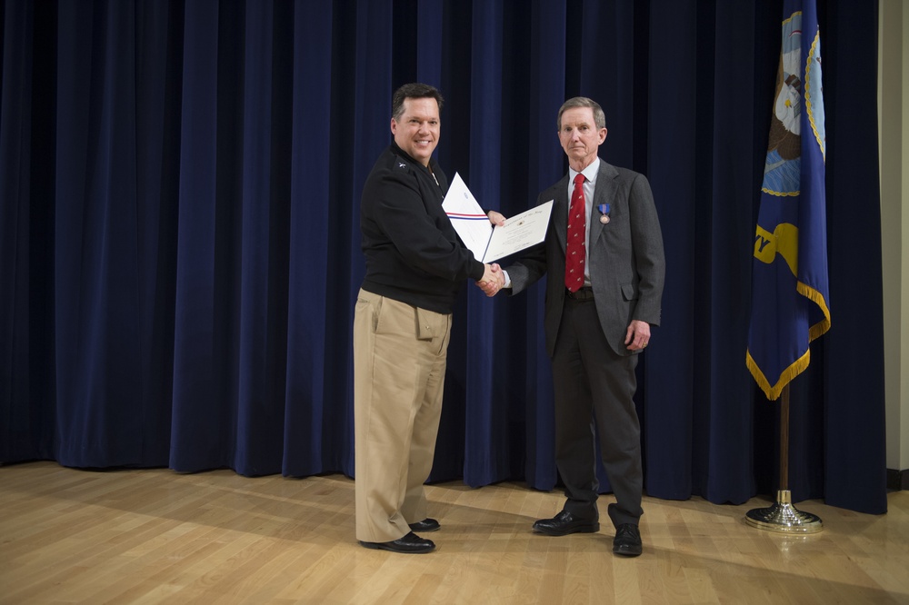 Druggan praises Carderock Division workforce, presents Civilian Service Award