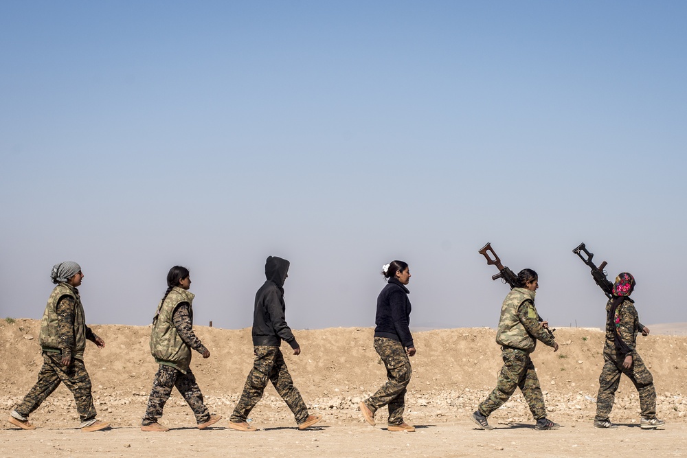 Syrian Women Training Against ISIS