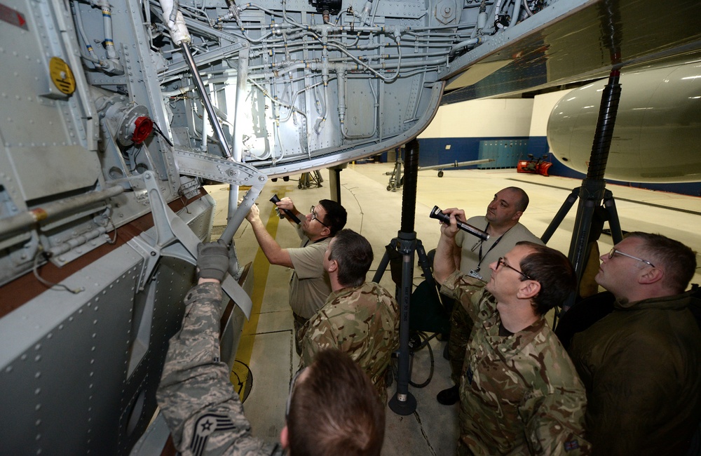Offutt teams with RAF 51 Squadron to fix Airseeker landing gear