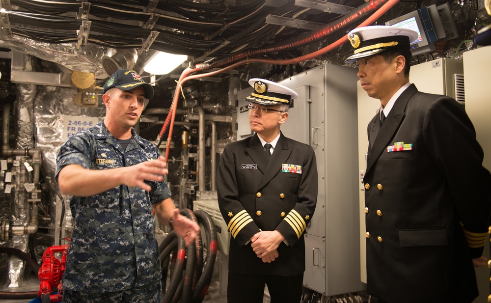 Japan Maritime Self Defense Force Director of Ships and Weapons Division Visits USS Montgomery (LCS 8)
