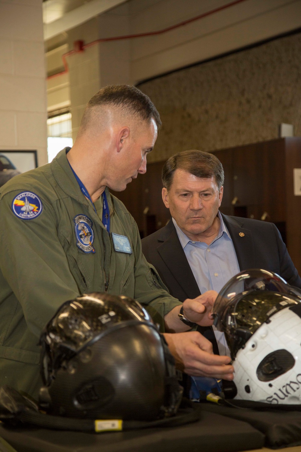 Senator Mike Rounds Visits MCAS Beaufort