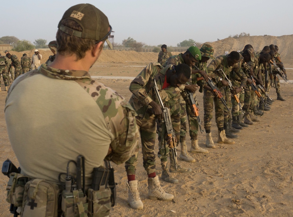 Flintlock range training in Niger