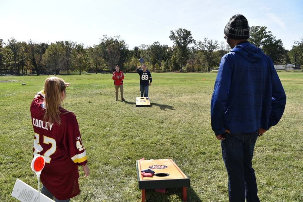 Carderock kicks off CFC with tailgate event and car show