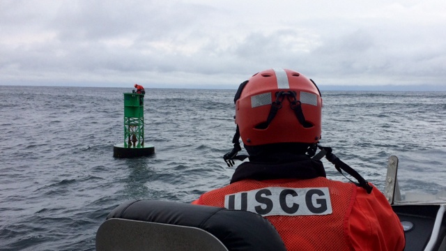 Week in the Life - Aids to Navigation Team Astoria and Station Tillamook Bay buoy discrepancy response