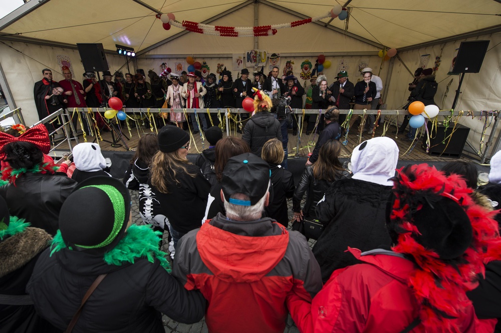 Saber's celebrate Fasching with local community
