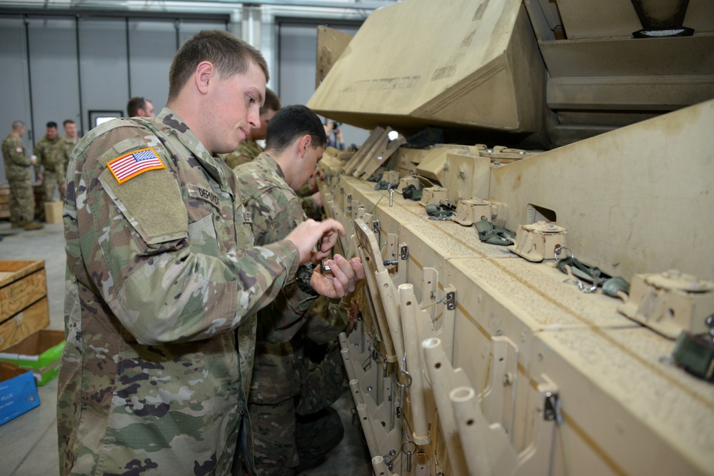 1-66 Armor Regiment install ARAT