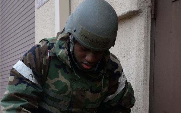 BH 17-1: Treating casualties