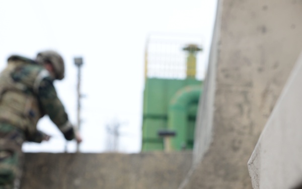 BH 17-1: Treating casualties