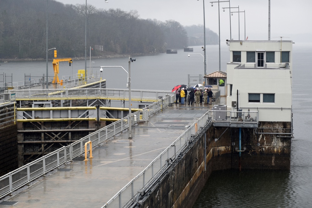 Lamont seeks greater understanding of aging infrastructure at Chickamauga Lock