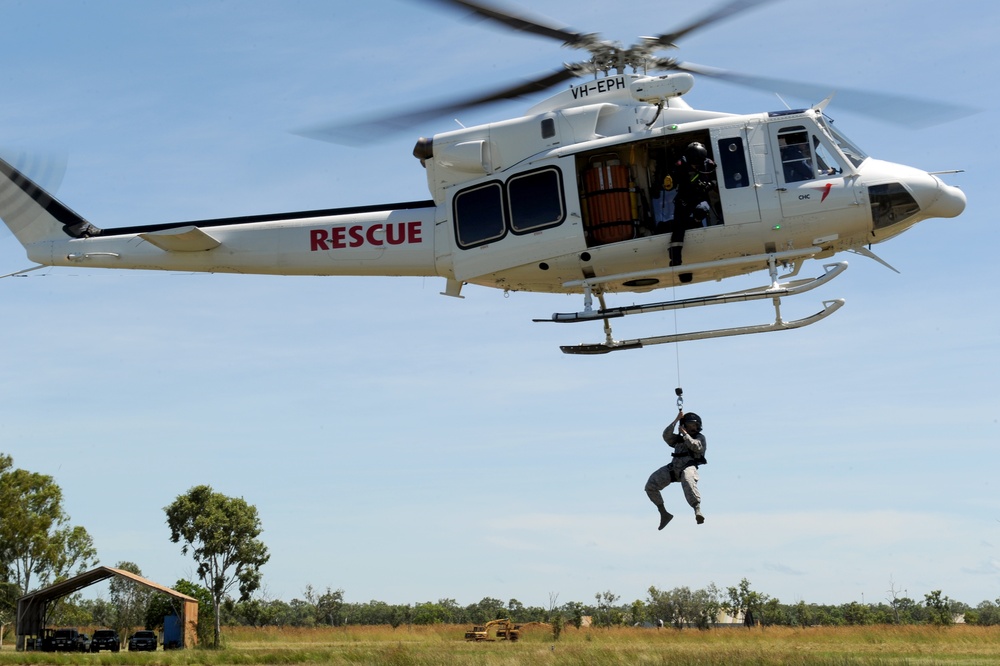 JBER medics, Australian helicopter unit conduct rescue training