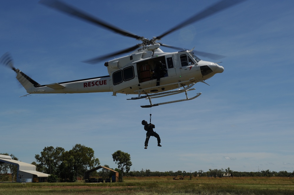 JBER medics, Australian helicopter unit conduct rescue training