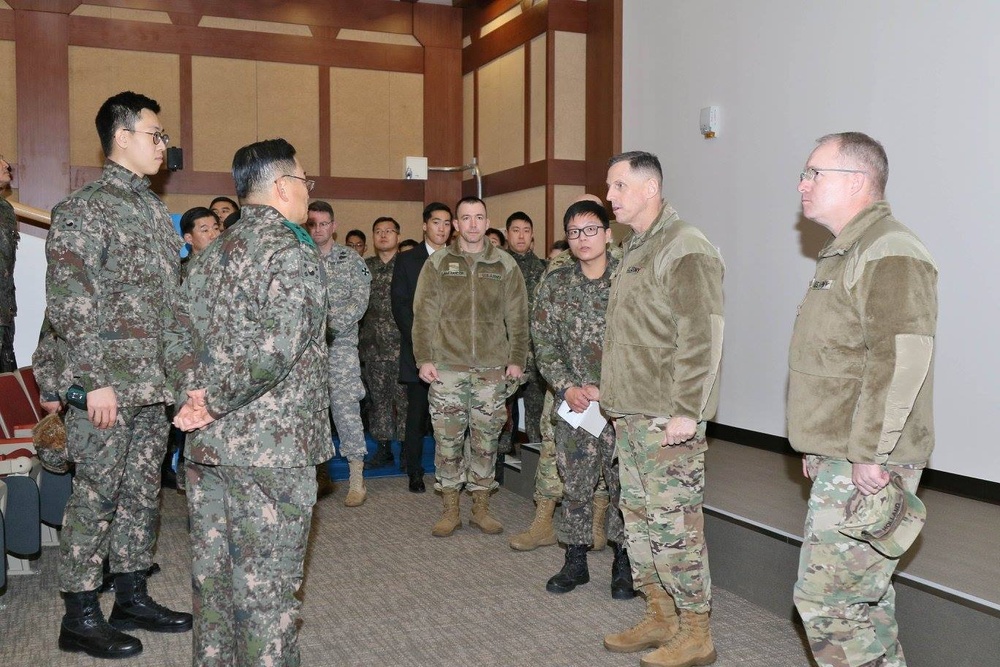 Eighth Army's combined tactical discussion with the ROK 2OC