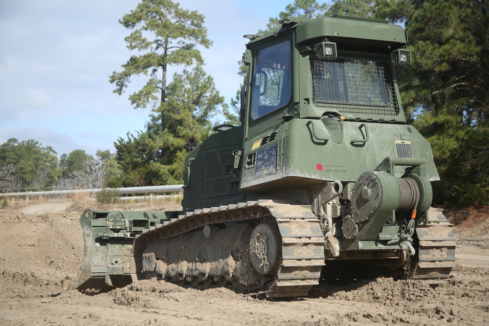 Marines with CLB 22 Conduct Heavy Equipment Training