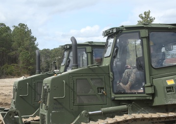 Marines with CLB 22 Conduct Heavy Equipment Training