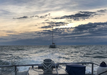 Coast Guard rescues 4 in rough seas near Thimble Shoal Channel