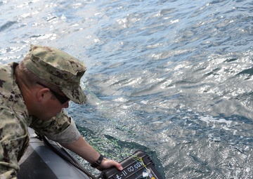Navy Divers participate in Demolition Training