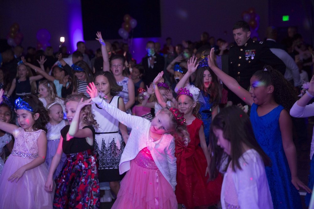 Marines, sailors bond during Father Daughter Dance