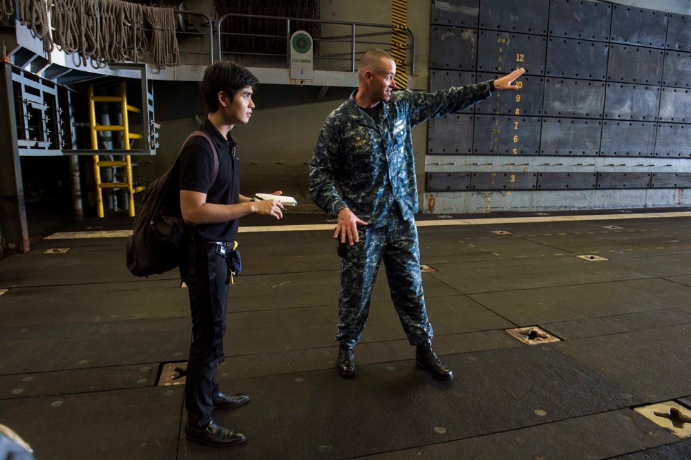 Thai media take a tour of USS Green Bay during Cobra Gold 2017